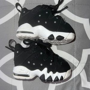 NIKE AIR MAX  CB CHARLES BARKLEY 94 LOW BLACK/WHITE (918337-001)